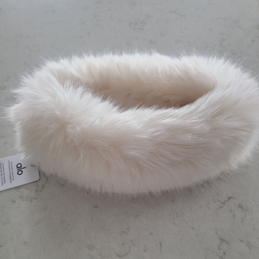 ALO Yoga Opulent Faux Fur Wintersun Headband Ear Warmers in Ivory - Picture 4 of 6